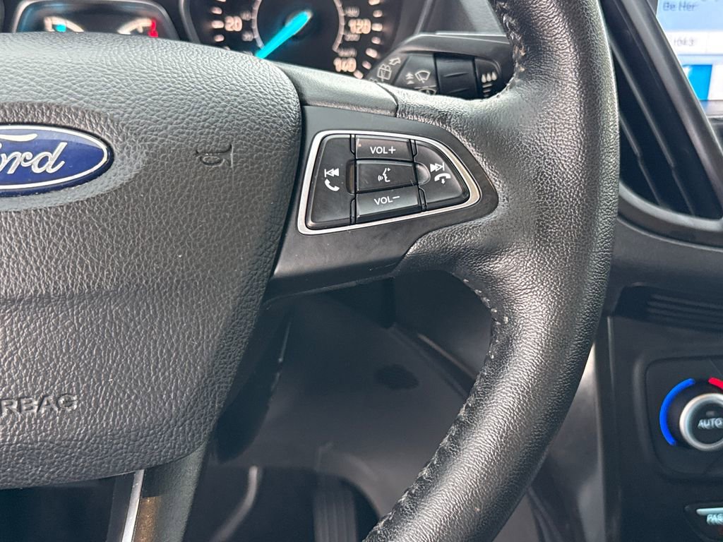 Used 2018 Ford Escape Titanium w/ Ford Safe & Smart Package AWD/4WD image 16