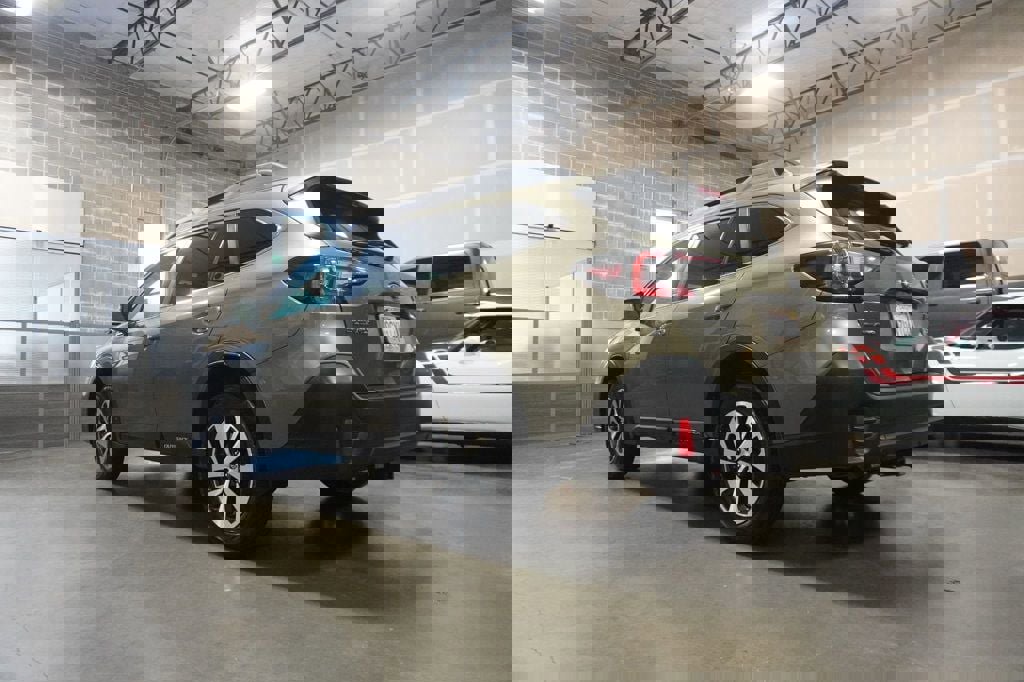 Used 2020 Subaru Outback Premium image 3