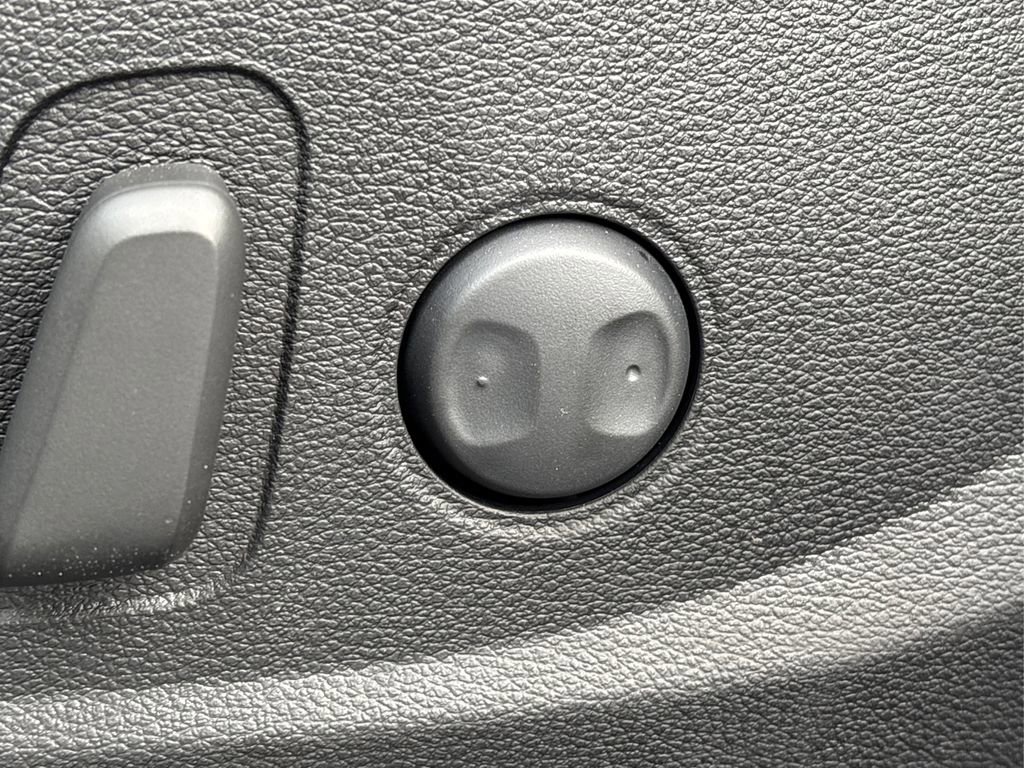 New 2025 Kia Telluride S image 15