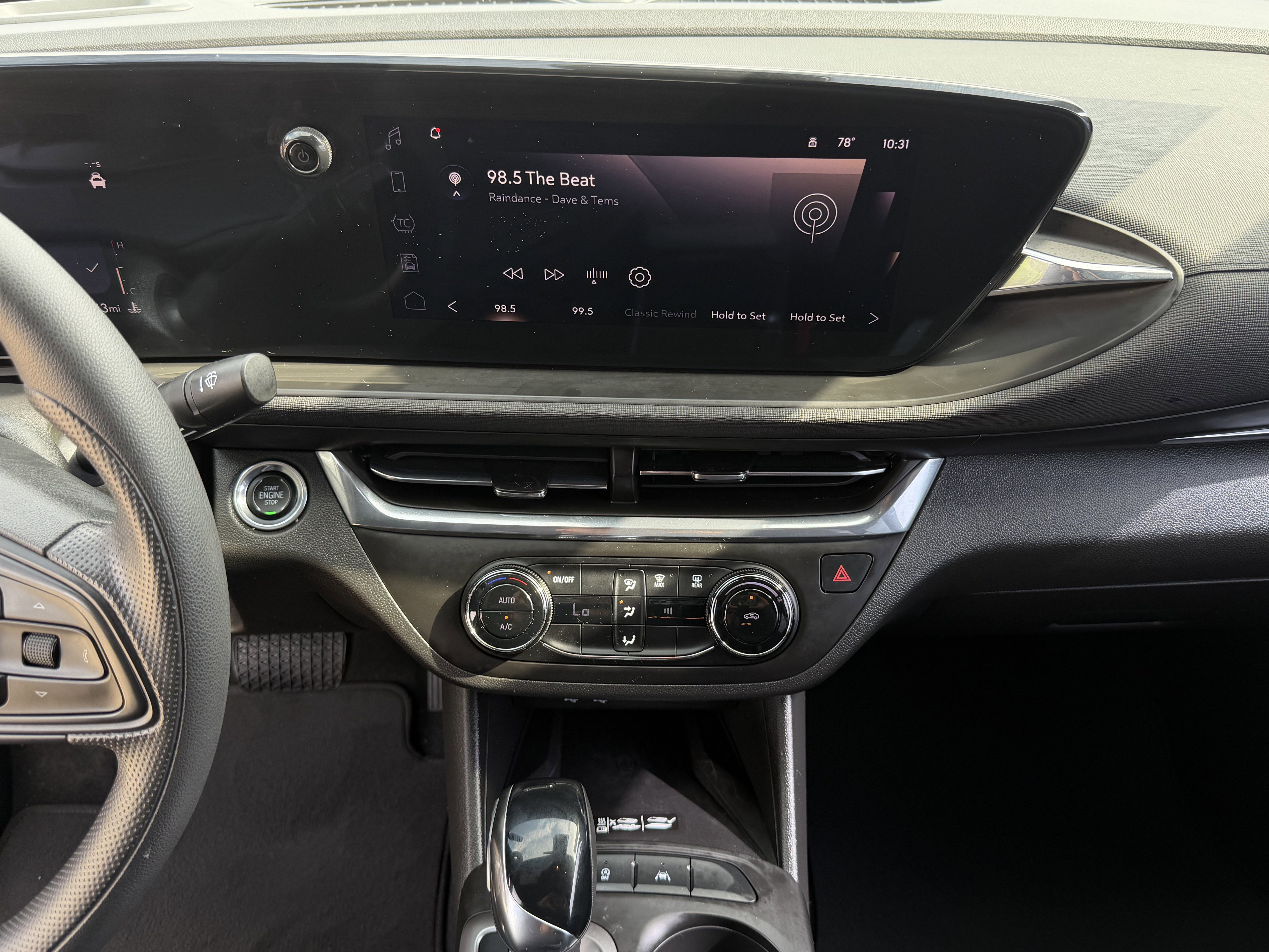 Used 2025 Buick Envista Preferred w/ Convenience II Package image 20