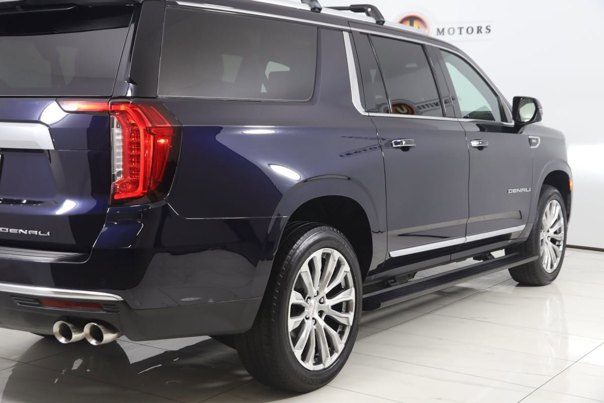 Used 2023 GMC Yukon XL Denali w/ Advanced Technology Package AWD/4WD image 48