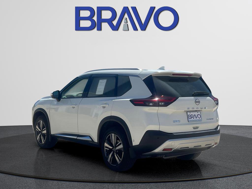 Used 2023 Nissan Rogue Platinum image 9