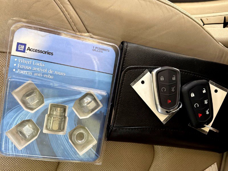 Used 2015 Cadillac Escalade Premium image 10