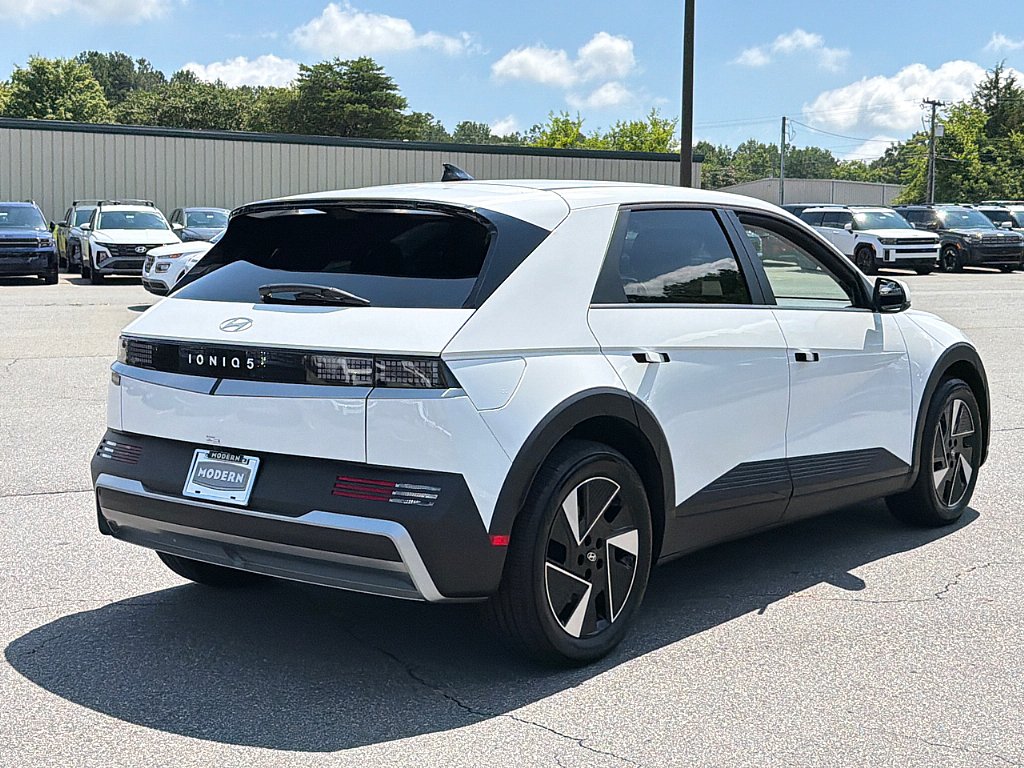 Certified 2025 Hyundai Ioniq 5 SE RWD image 4