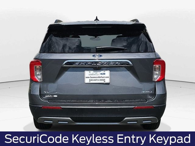 Used 2023 Ford Explorer XLT w/ Equipment Group 202A image 5