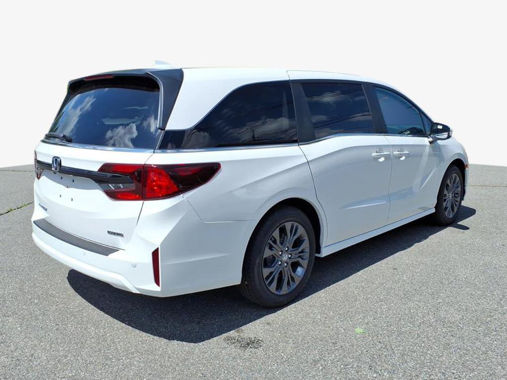 New 2026 Honda Odyssey Touring image 4