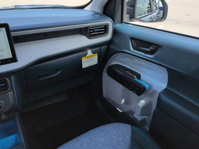 New 2026 Ford Maverick XLT w/ XLT Luxury Package FWD image 17