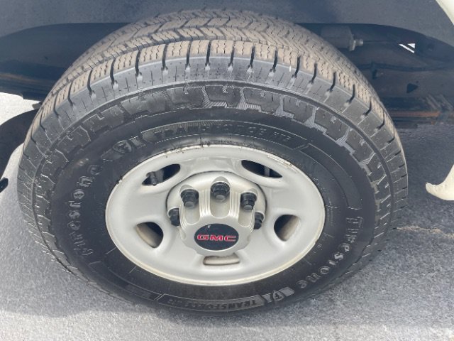 Used 2017 GMC Savana 3500 Extended RWD image 21