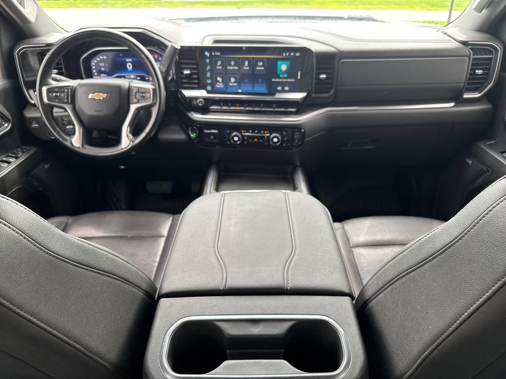 Used 2024 Chevrolet Silverado 2500 LTZ w/ LTZ Convenience Package AWD/4WD image 23