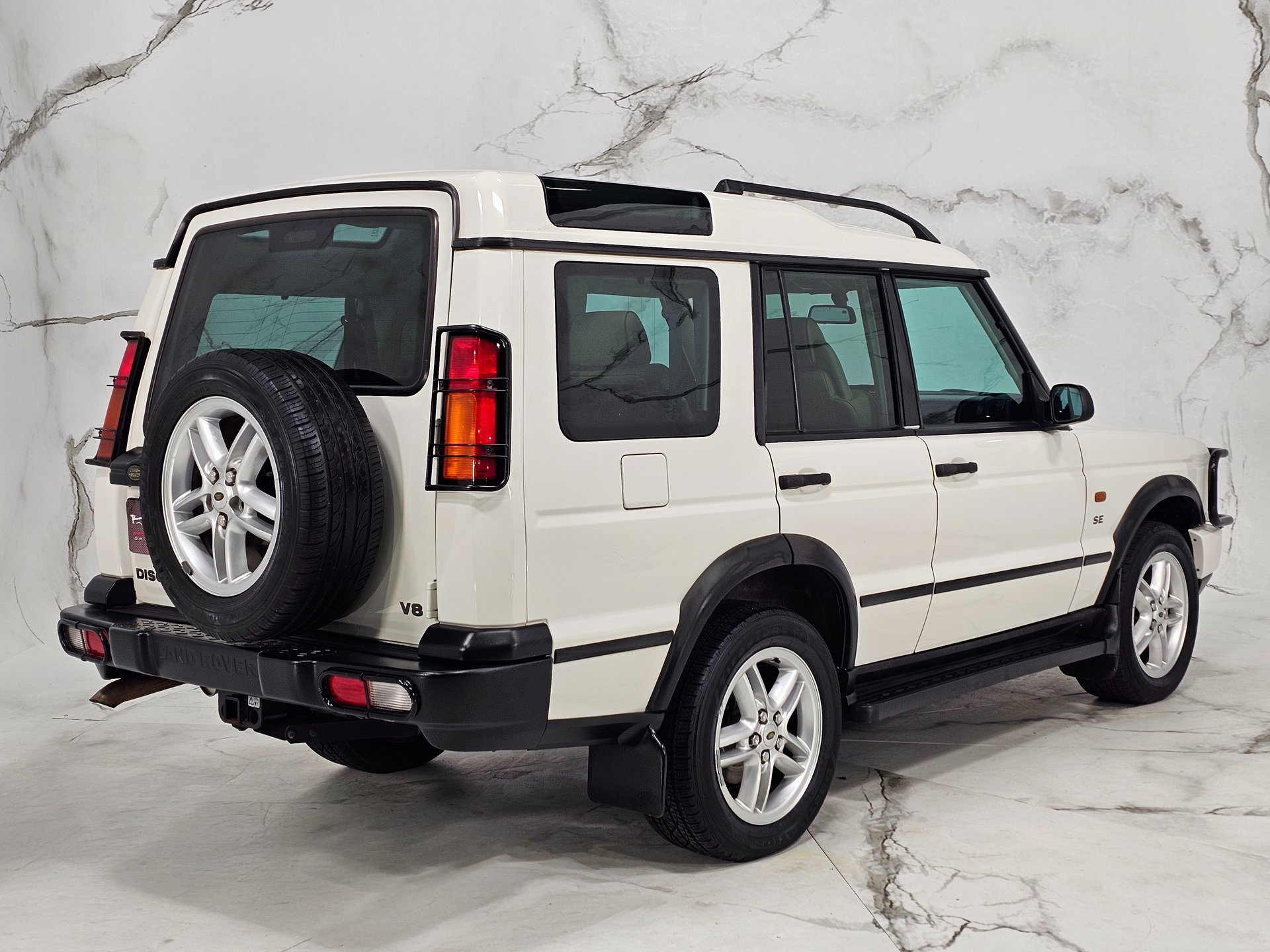 Used 2003 Land Rover Discovery SE image 11
