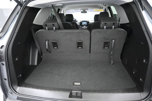 Used 2021 Chevrolet Traverse LT FWD image 34