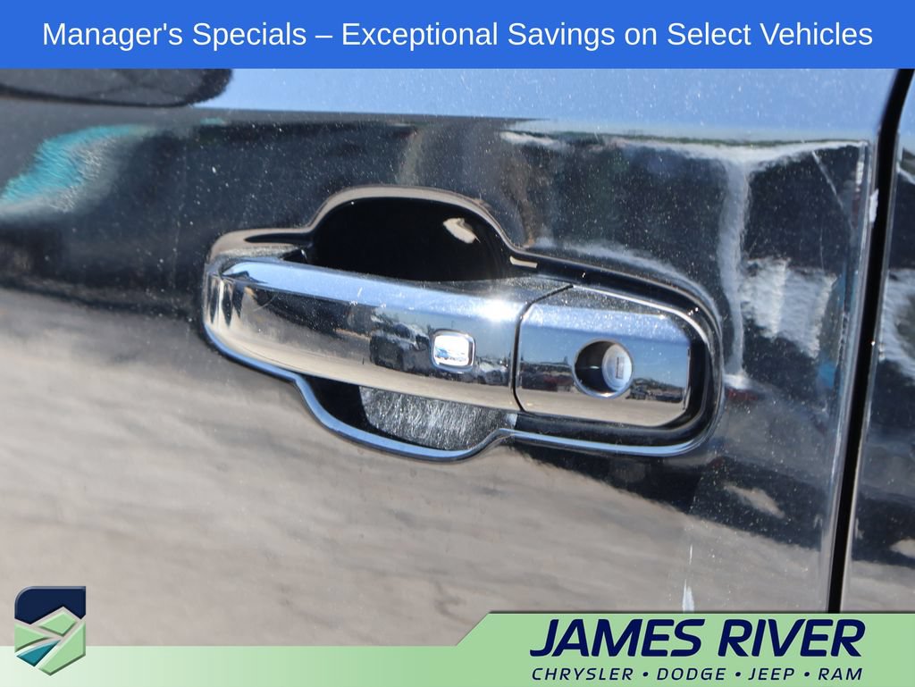 Used 2025 Chevrolet Silverado 1500 LT AWD/4WD image 19