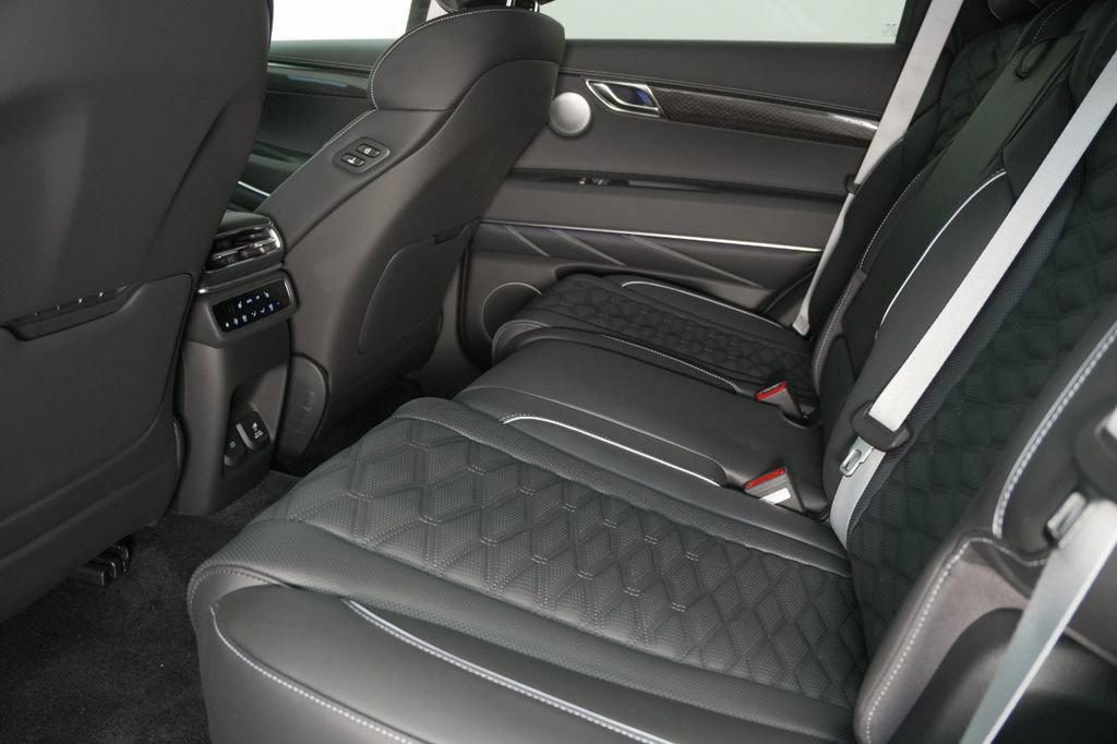 New 2025 Genesis GV80 3.5T e-SC image 34