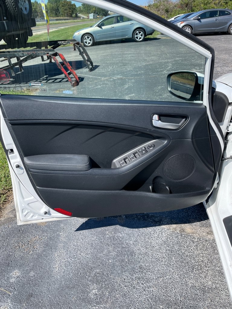 Used 2018 Kia Forte LX FWD image 10