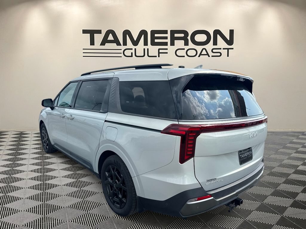 New 2025 Kia Carnival SX Prestige FWD image 5