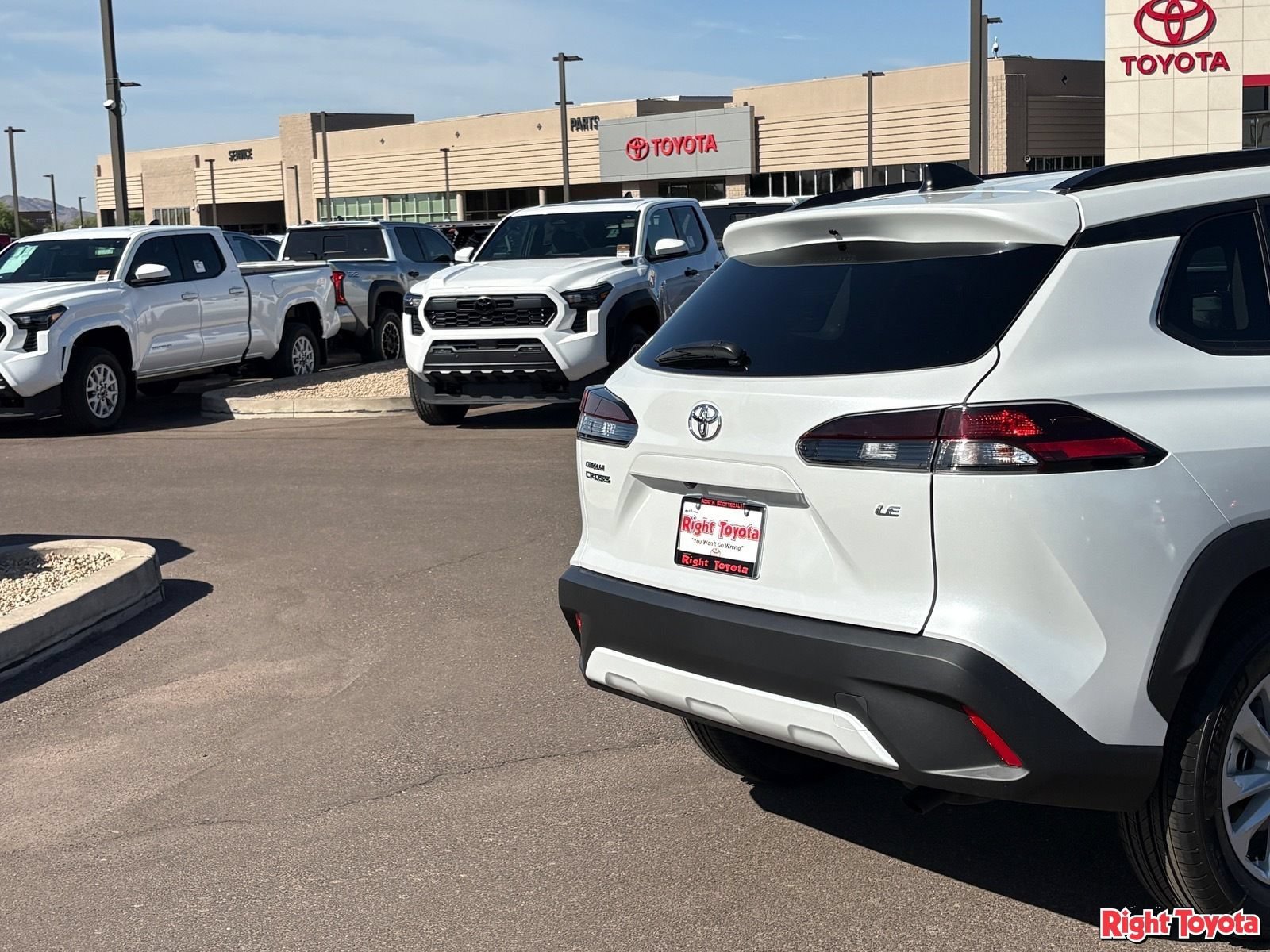 New 2026 Toyota Corolla Cross LE FWD image 12