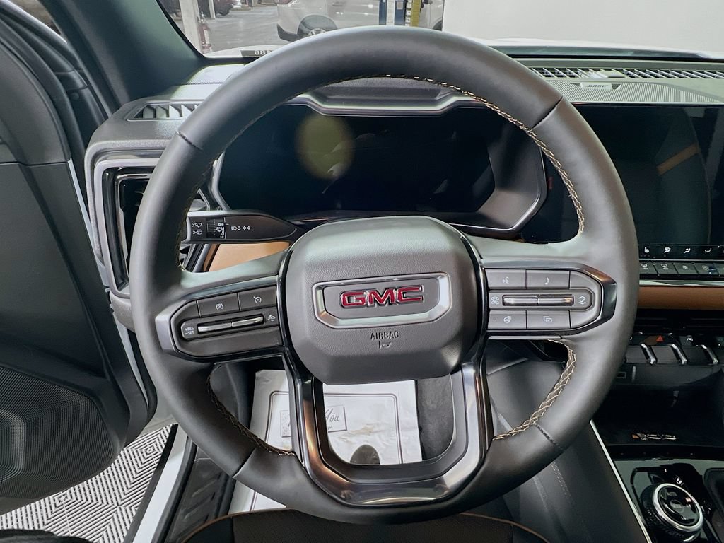 New 2026 GMC Canyon AT4 w/ Technology Plus Package AWD/4WD image 10