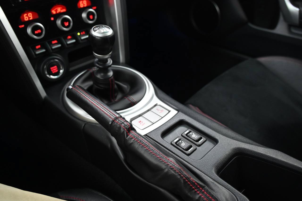 Used 2018 Subaru BRZ Limited w/ Popular Package #2 RWD image 30