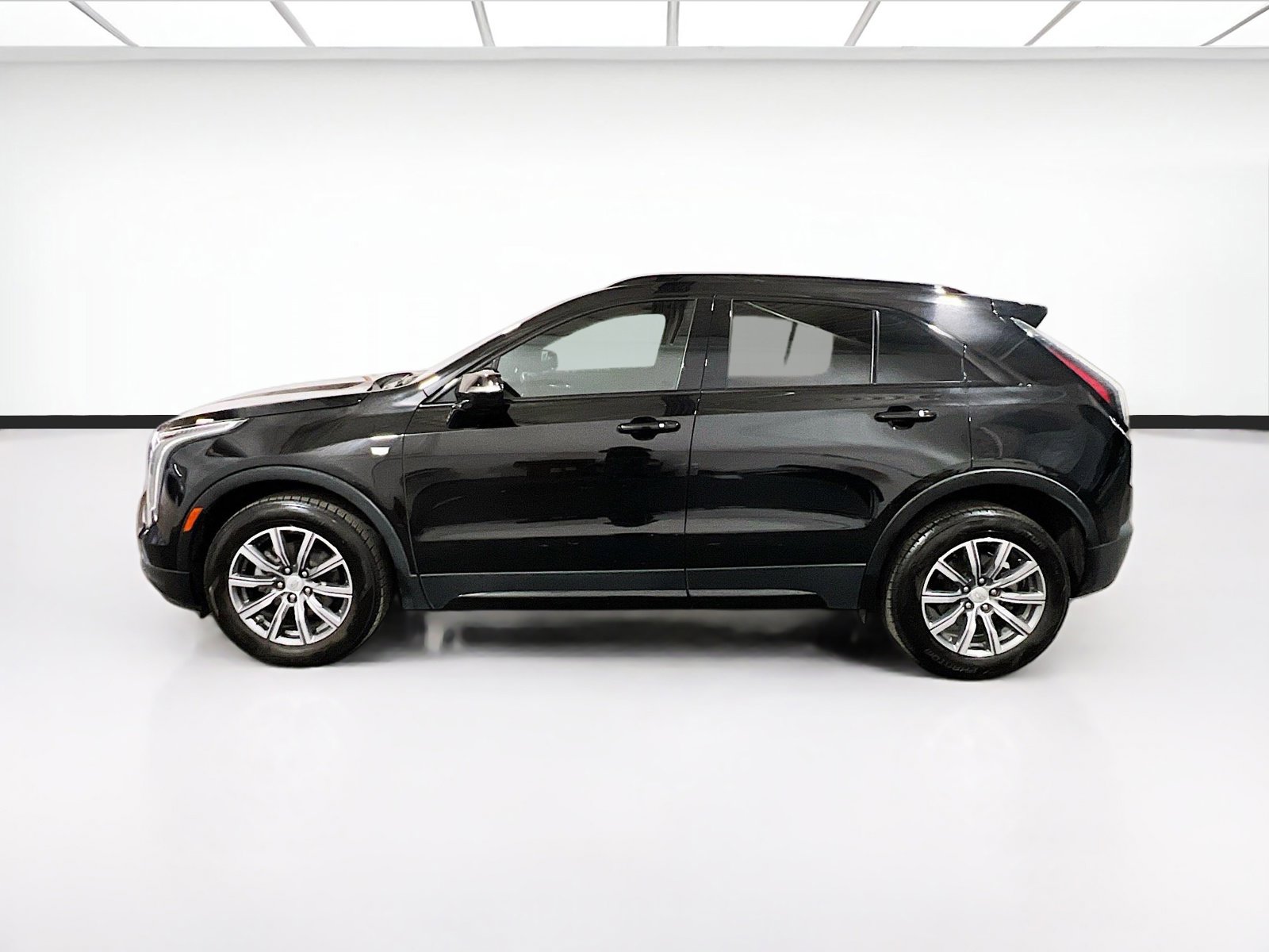 Used 2022 Cadillac XT4 Sport w/ Safety Alert Package FWD image 22
