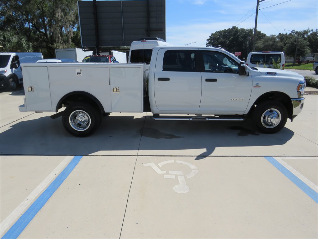 Used 2024 RAM 3500 Big Horn AWD/4WD image 21
