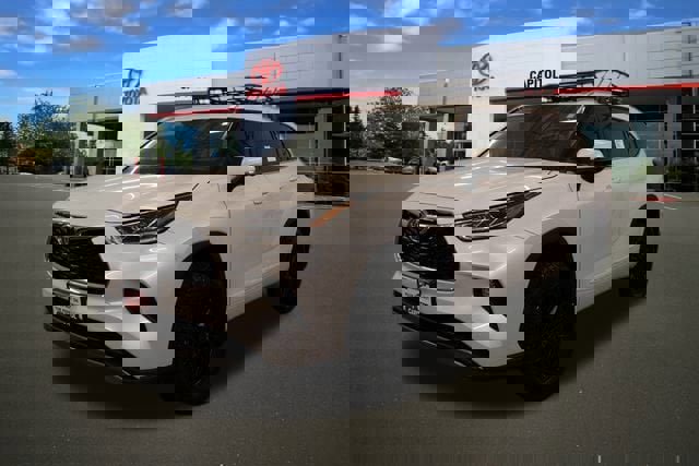 New 2026 Toyota Highlander Platinum image 6