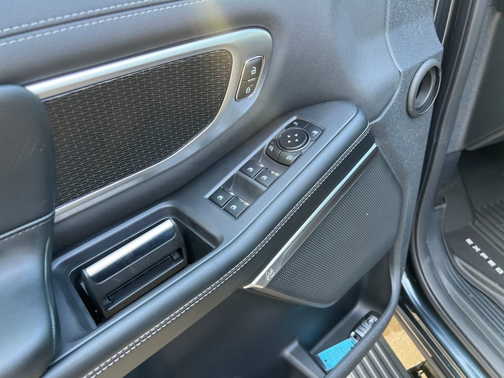 New 2025 Ford Expedition Platinum w/ Stealth Performance Package image 12