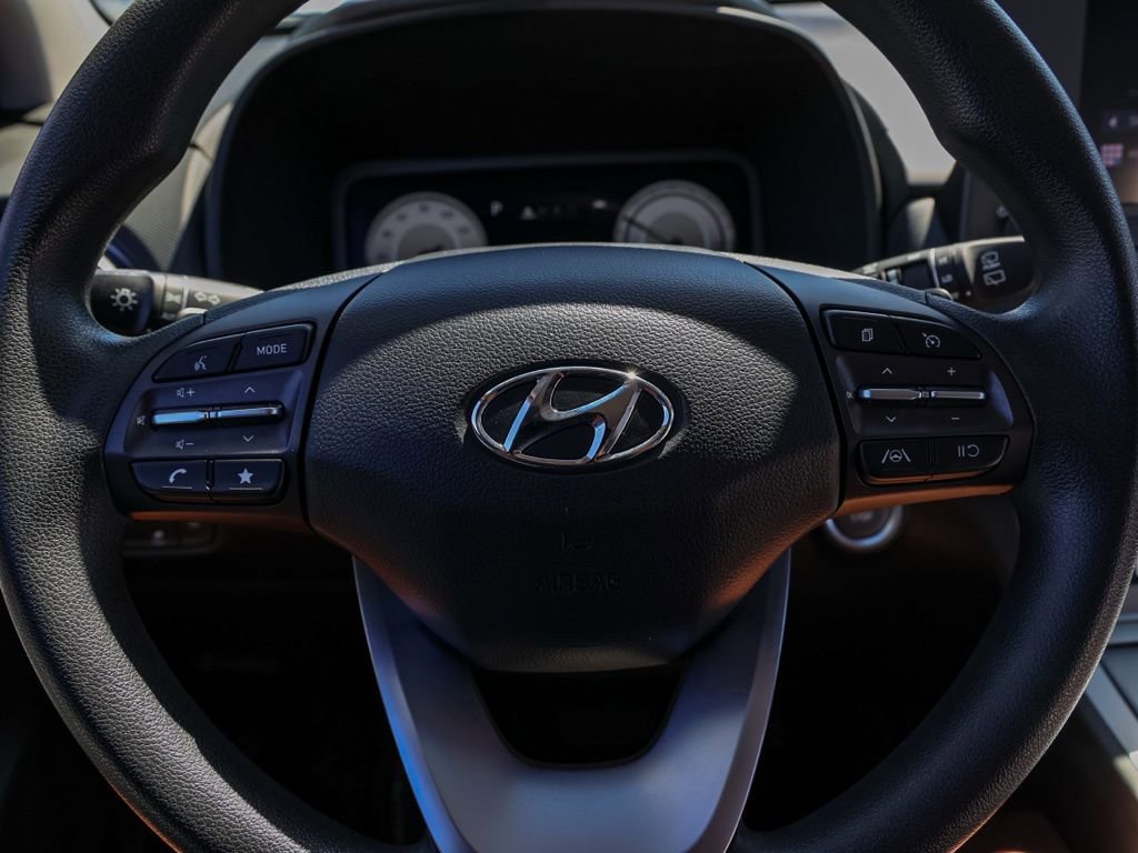 Used 2023 Hyundai Kona SE w/ Cargo Package image 25