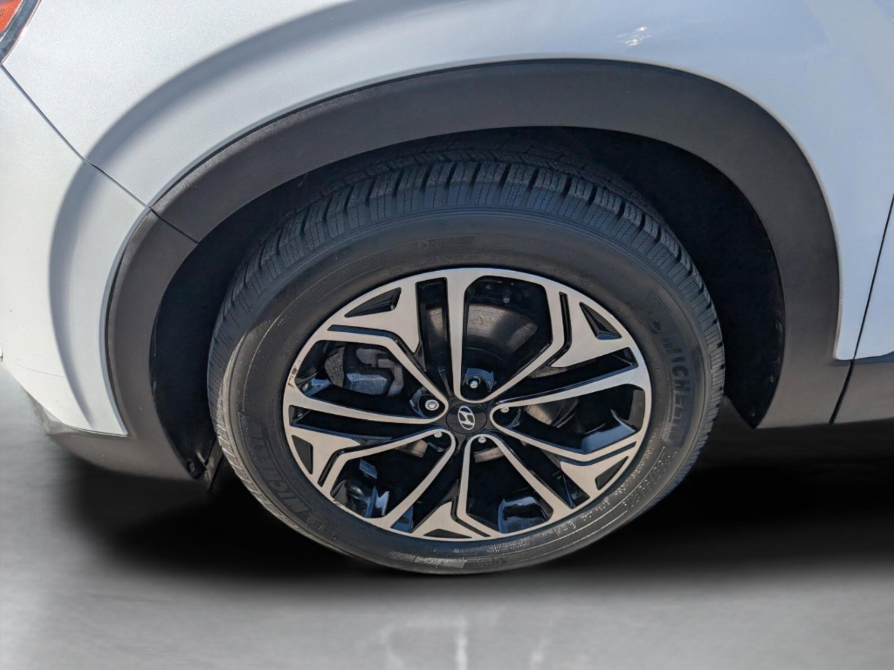 Used 2020 Hyundai Santa Fe Limited image 13