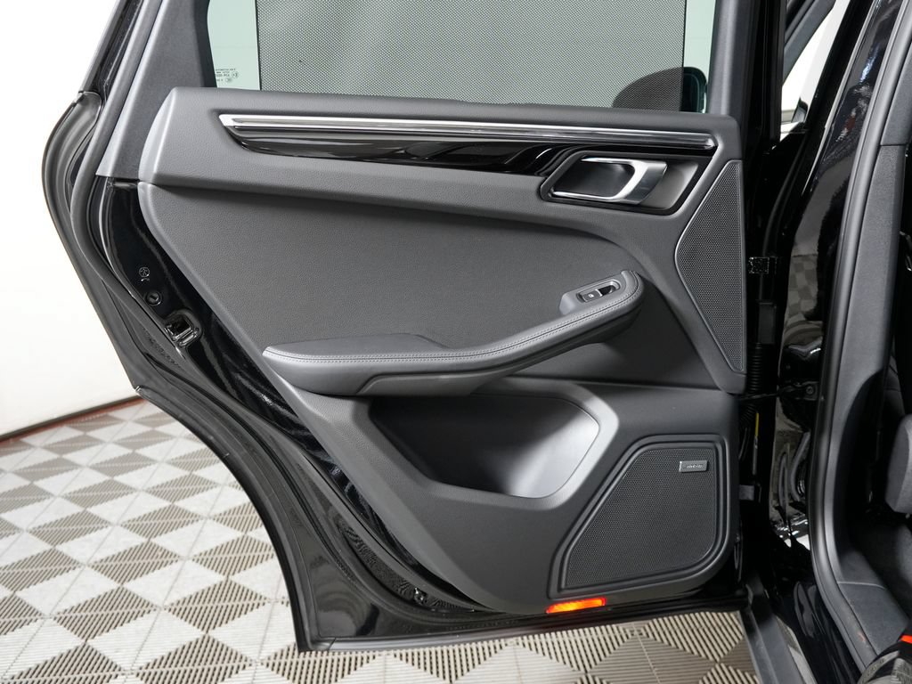 New 2026 Porsche Macan S AWD/4WD image 33