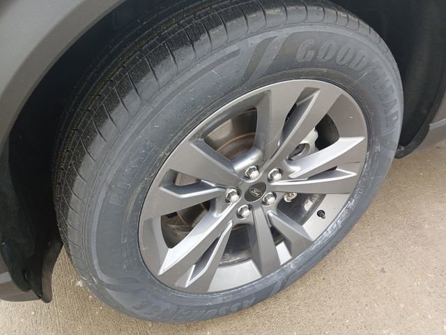 Used 2021 Ford Explorer XLT w/ Equipment Group 202A image 38