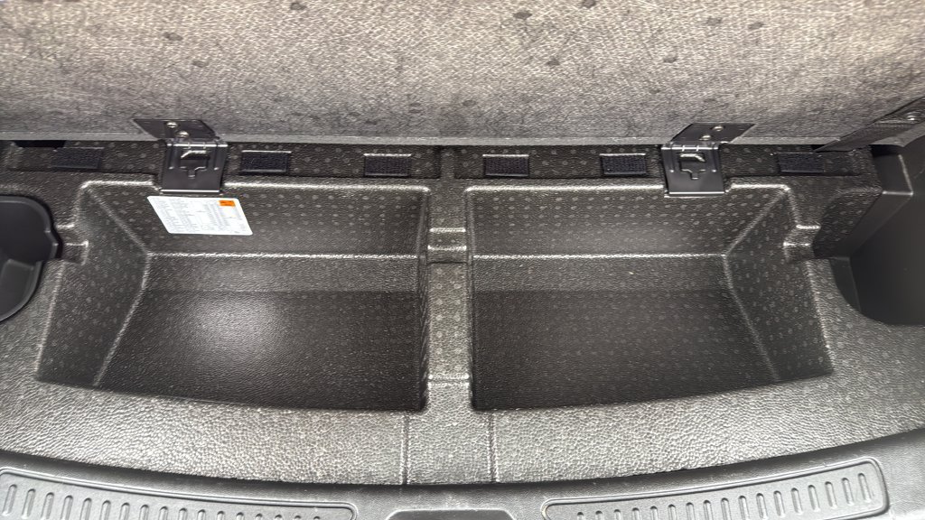 Used 2023 GMC Acadia SLT AWD/4WD image 17