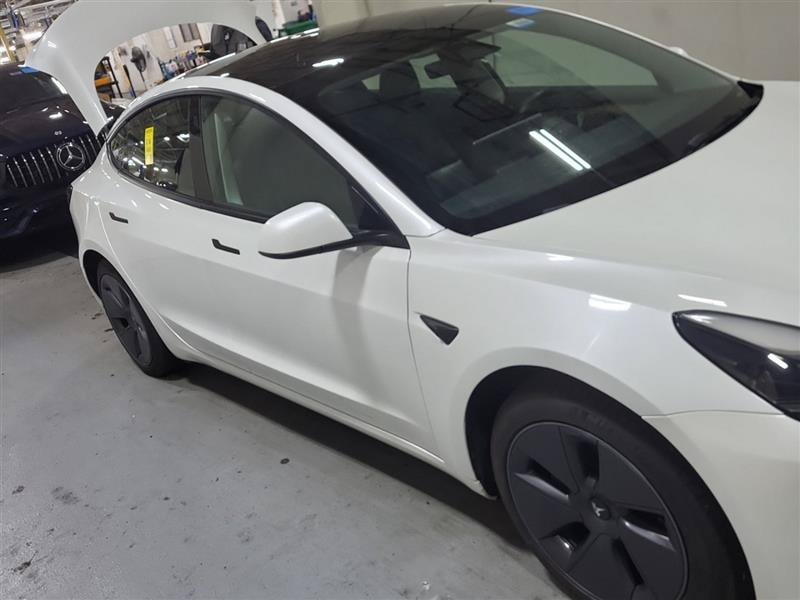 Used 2023 Tesla Model 3 Standard Range RWD image 3