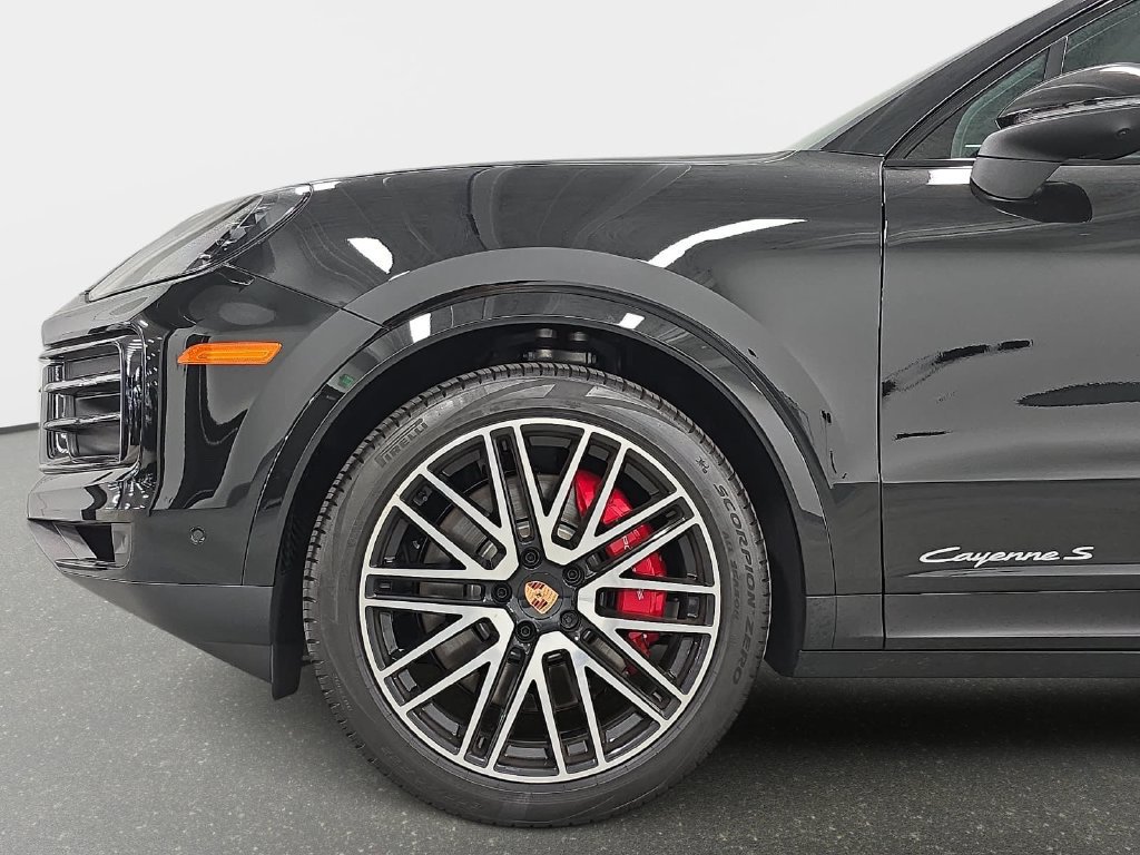 Used 2026 Porsche Cayenne S AWD/4WD image 10