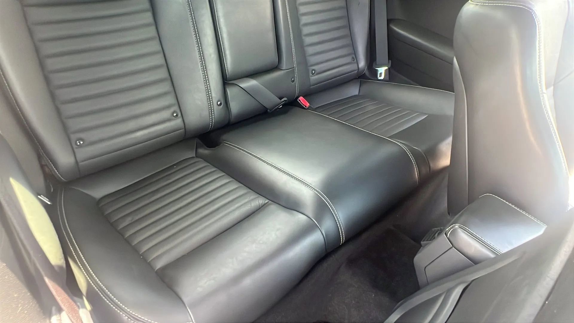 Used 2012 Dodge Challenger R/T Plus RWD image 20