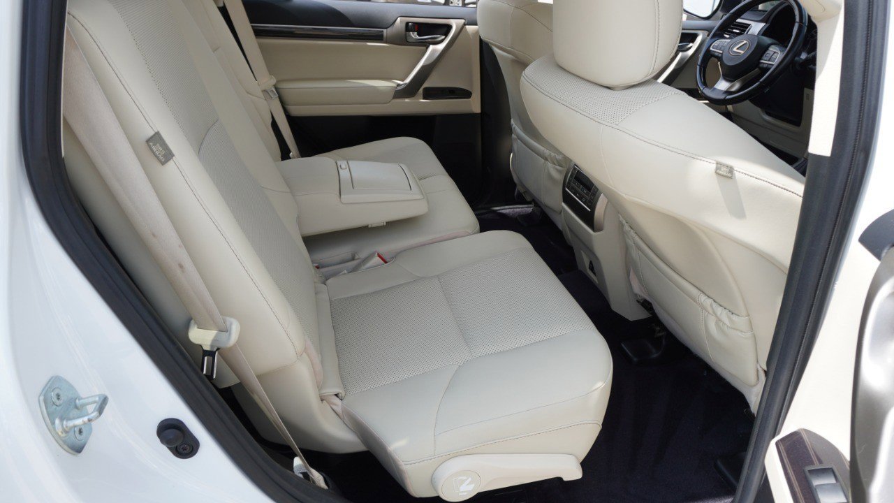 Used 2020 Lexus GX 460 Premium w/ Premium Package image 32