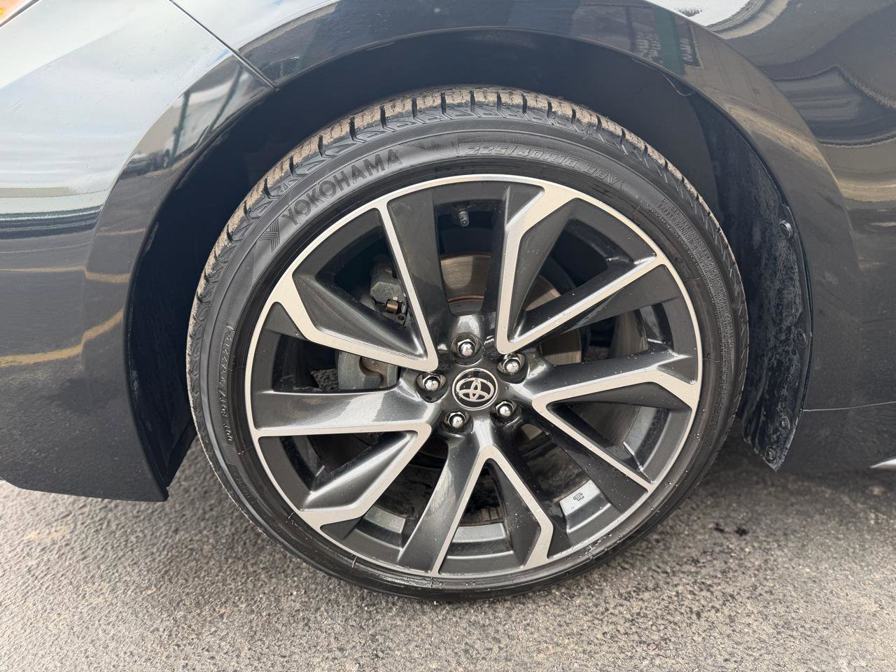 Used 2020 Toyota Corolla SE w/ SE Premium Package image 10