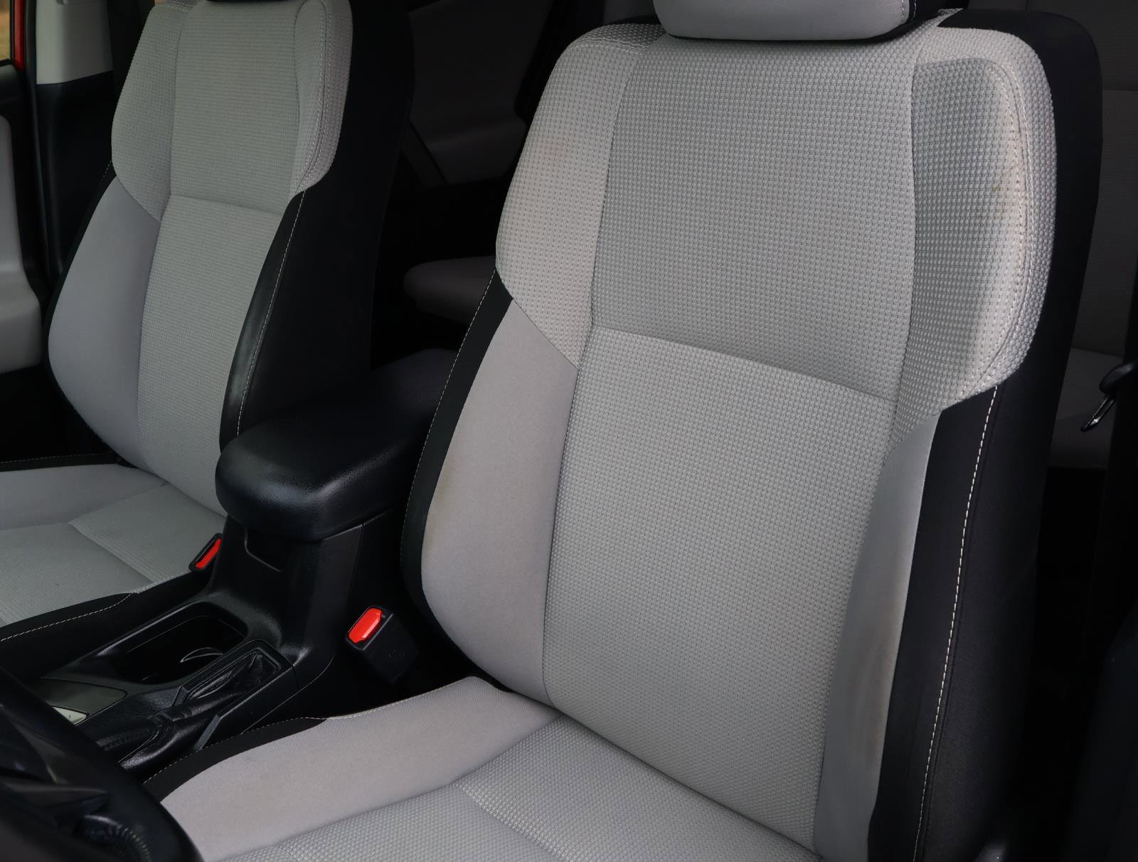 Used 2017 Toyota RAV4 XLE image 13