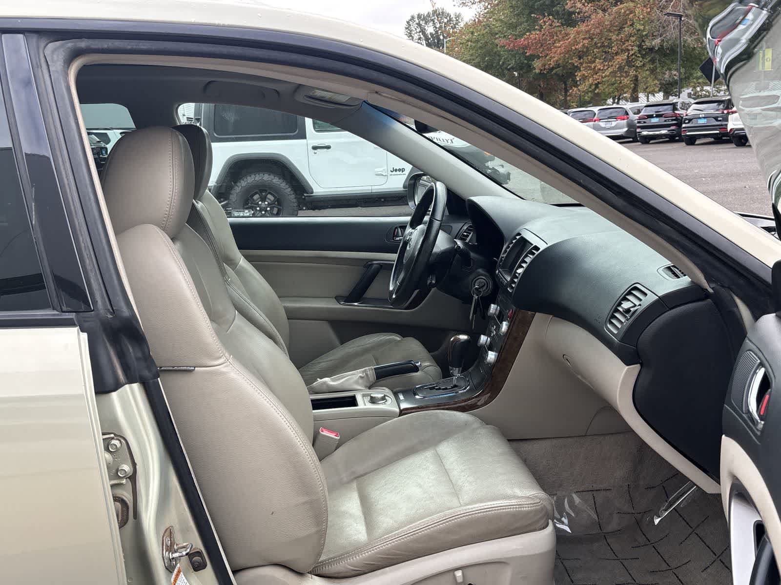 Used 2007 Subaru Outback 2.5XT Limited w/ Popular Equipment Group 2B AWD/4WD image 9