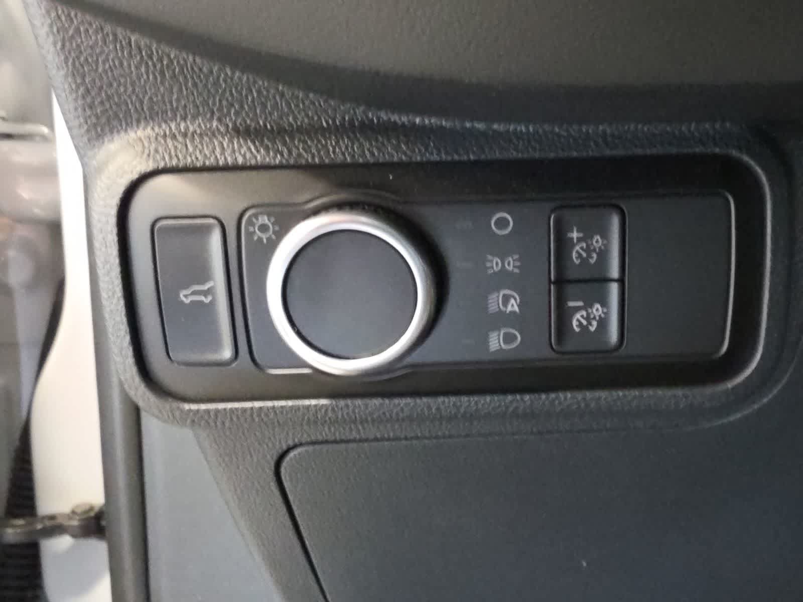 Used 2026 Ford Explorer Active AWD/4WD image 18