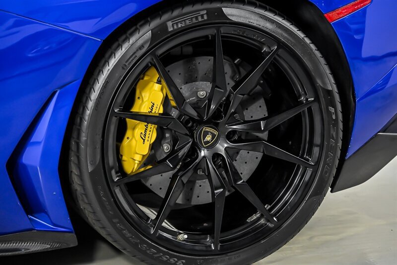 Used 2014 Lamborghini Aventador LP 700-4 AWD/4WD image 9