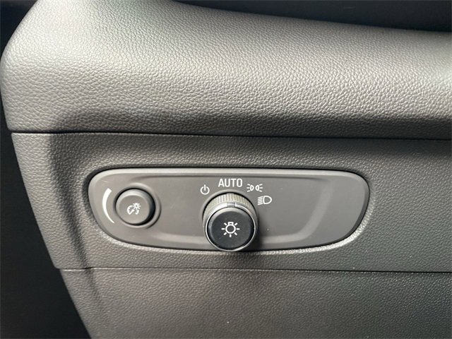 Used 2023 Buick Envision Essence w/ Sport Touring Package image 35