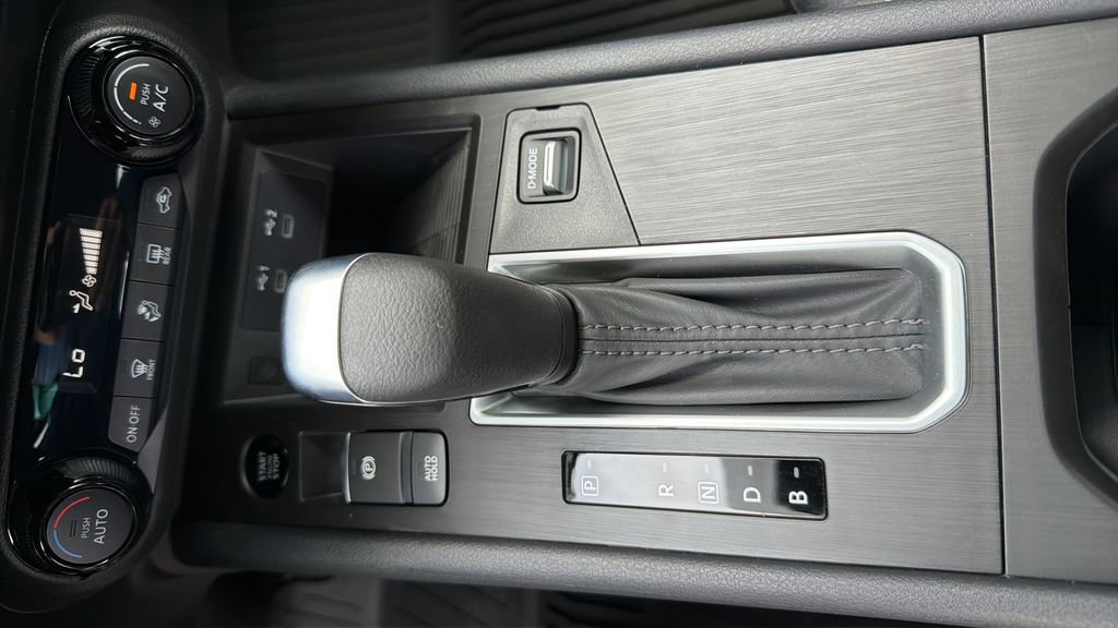 New 2026 Nissan Kicks SV w/ Charging Package FWD image 20