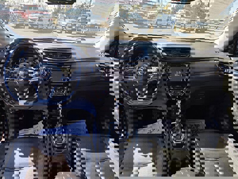 Used 2017 Nissan Rogue SL w/ SL Premium Package image 12