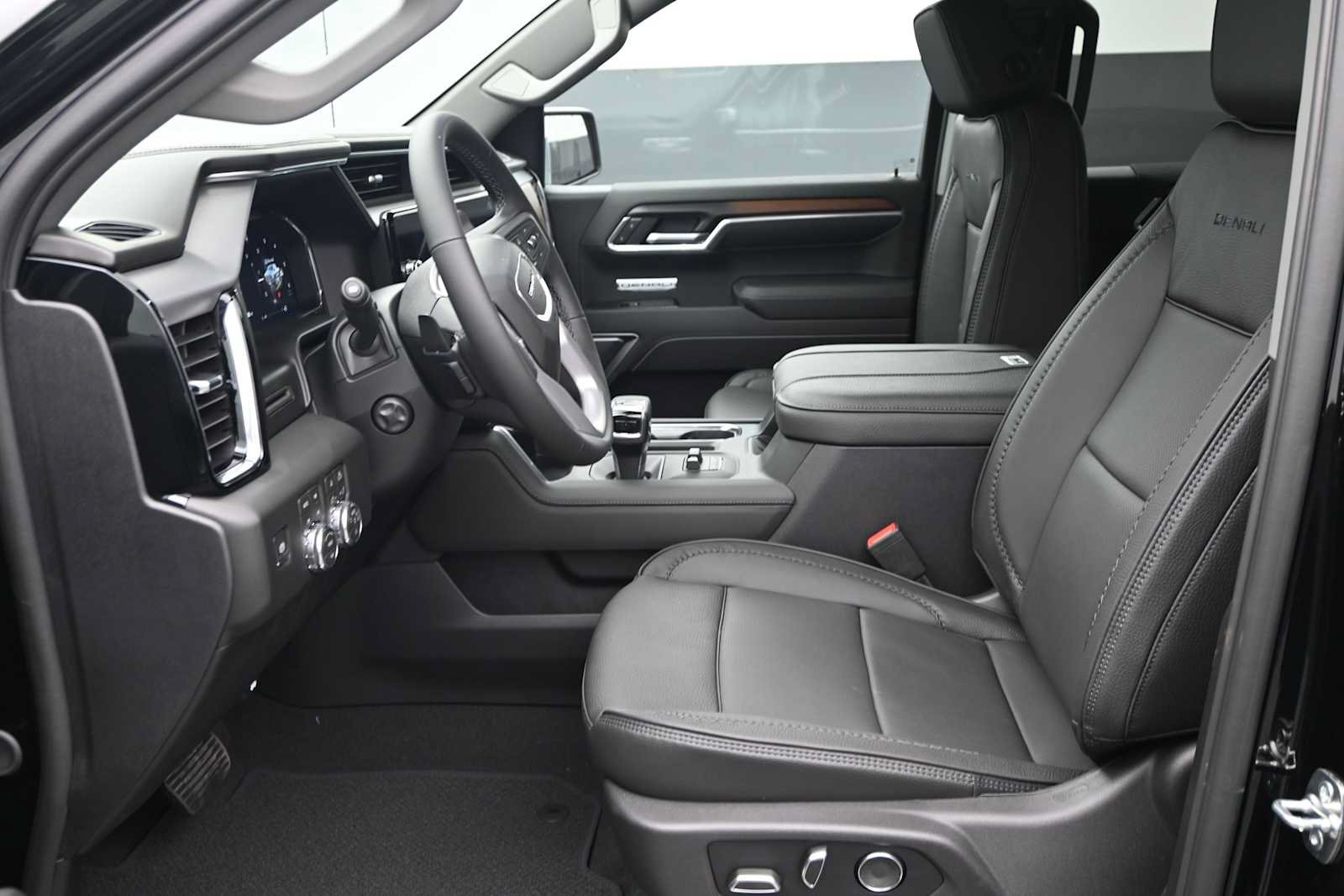 New 2026 GMC Sierra 1500 Denali AWD/4WD image 13