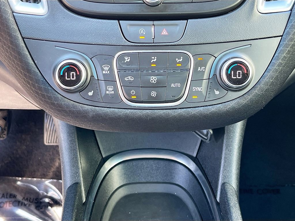 Used 2025 Chevrolet Malibu LT FWD image 24