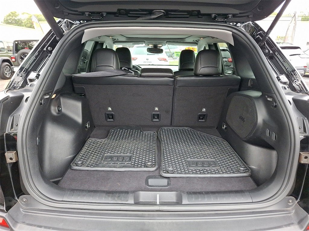 Used 2022 Jeep Cherokee Trailhawk w/ Sun, Sound & Nav Group image 29