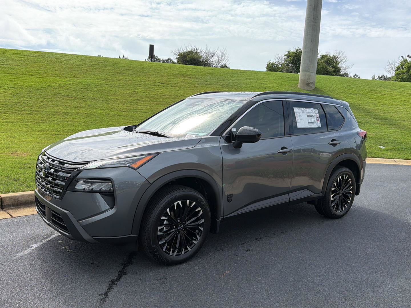New 2026 Nissan Rogue Dark Armor FWD image 1