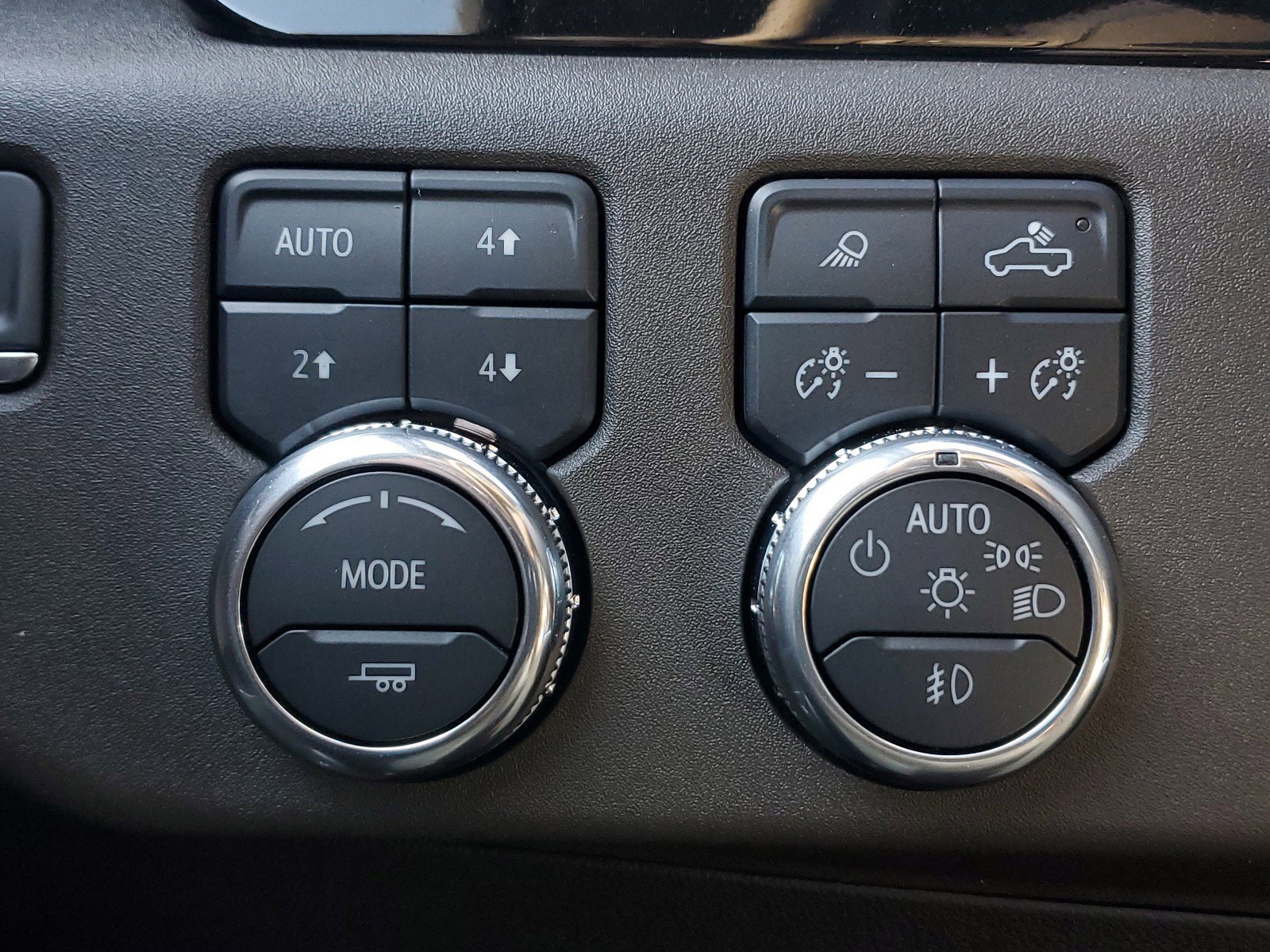 New 2025 GMC Sierra 2500 SLT w/ SLT Convenience Package image 34