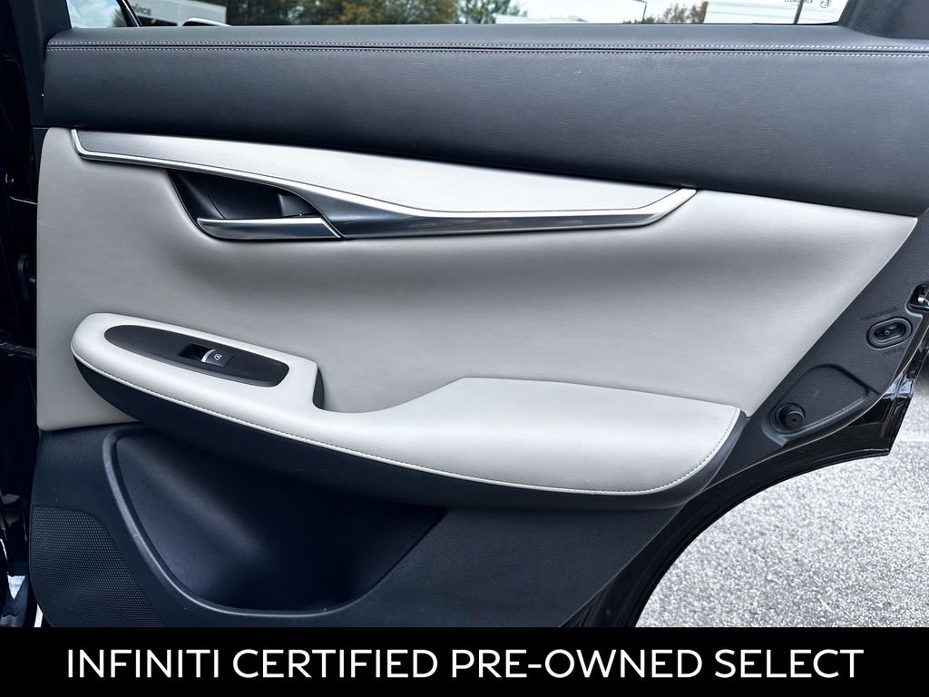 Certified 2023 INFINITI QX50 Luxe w/ Accent Package image 33