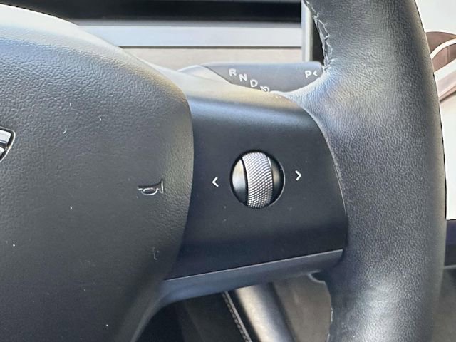 Used 2022 Tesla Model Y Performance image 24